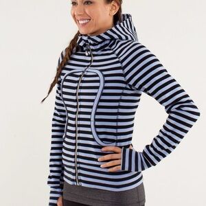 Lululemon Scuba Hoodie *Stretch
Sea Stripe Printed Polar Haze Black